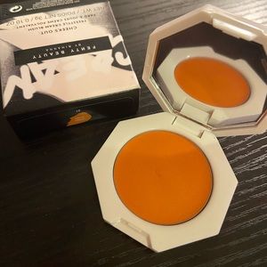 Fenty Beauty Cheeks Out Freestyle Cream Blush